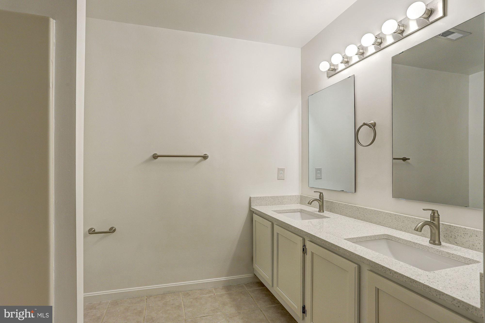 9410 Guilford Road Columbia, MD 21046 - Photo 17 of 39 Primary Bedroom | Full Bath