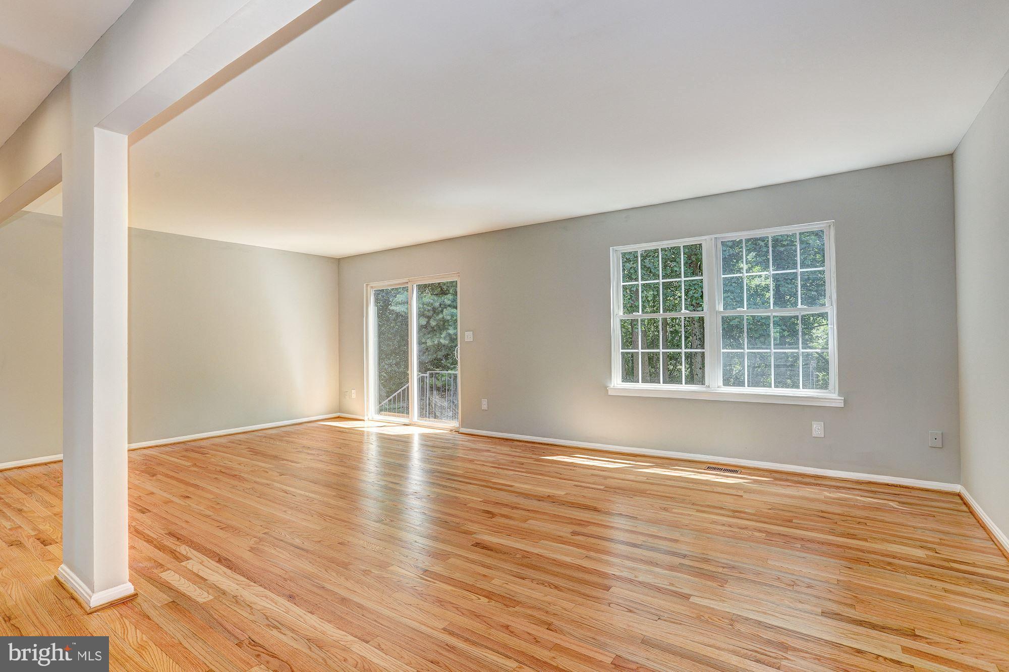 9410 Guilford Road Columbia, MD 21046 - Photo 3 of 39 Living Room