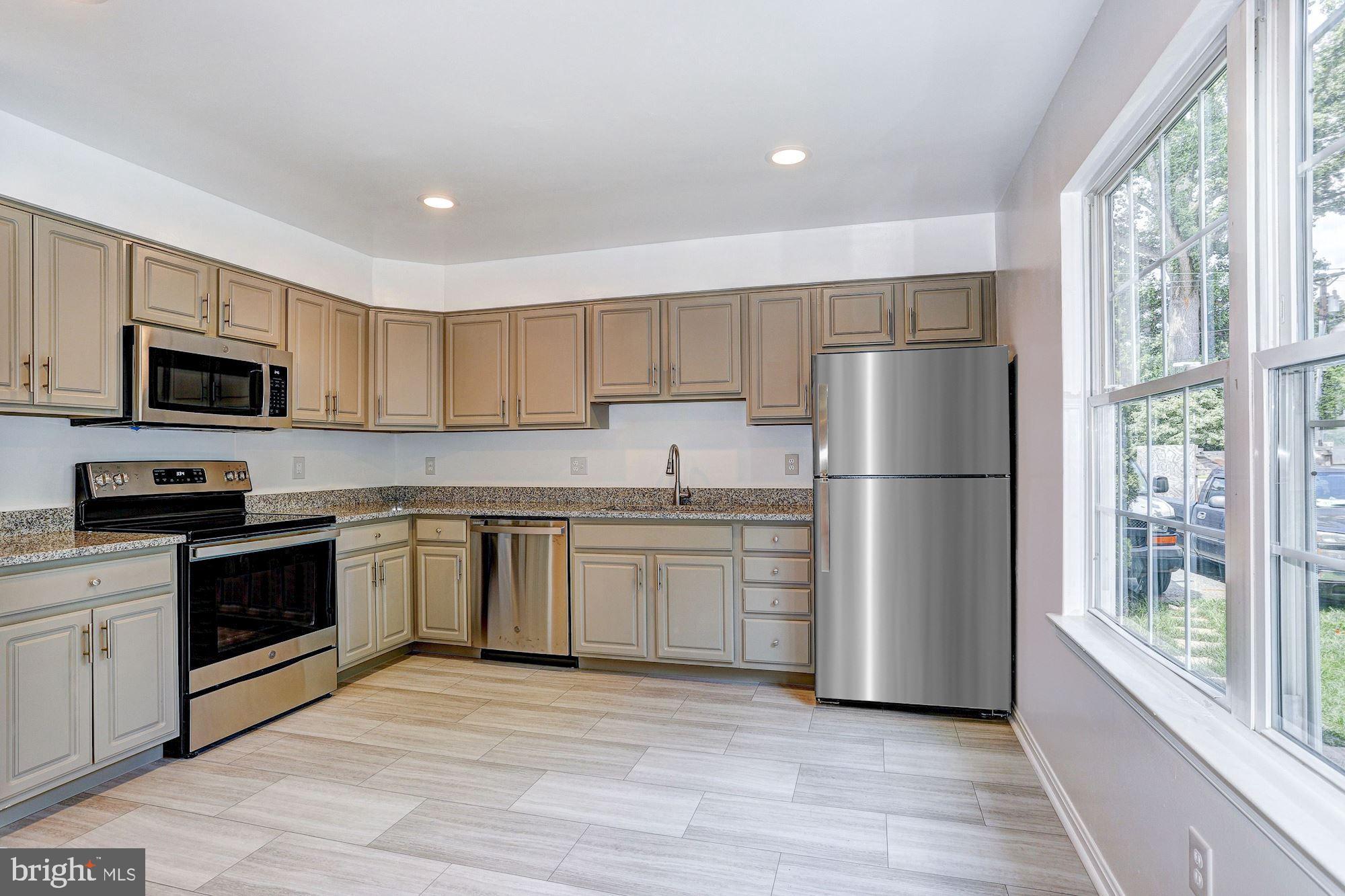 9410 Guilford Road Columbia, MD 21046 - Photo 8 of 39 Eat-In Kitchen