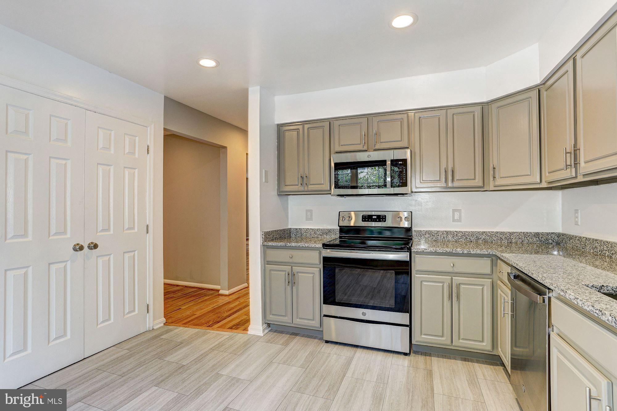 9410 Guilford Road Columbia, MD 21046 - Photo 10 of 39 Eat-In Kitchen