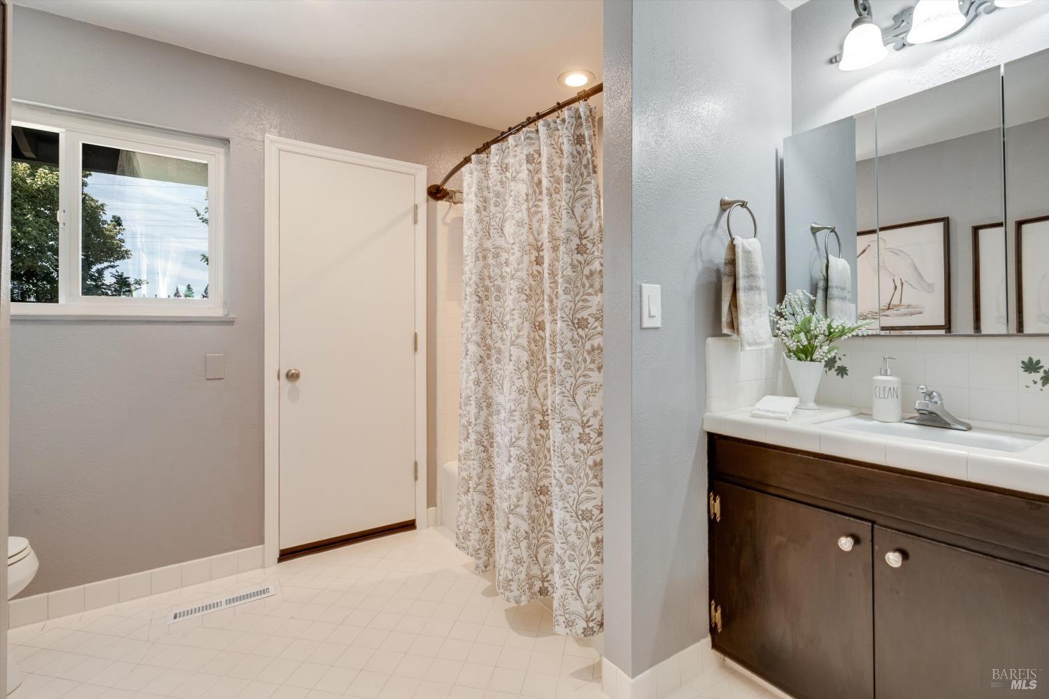 419 Mayfield Drive Santa Rosa, CA 95403 - Photo 47 of 98