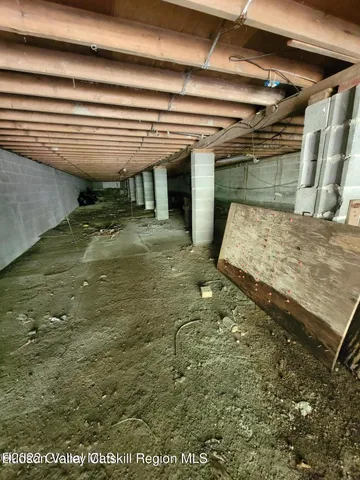 a view of park and entertaining space