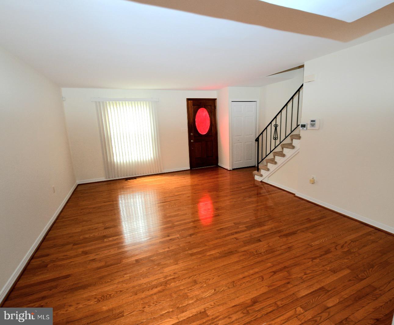8487 Imperial Drive, Unit 6E Laurel, MD 20708 - Photo 3 of 21 Living Room