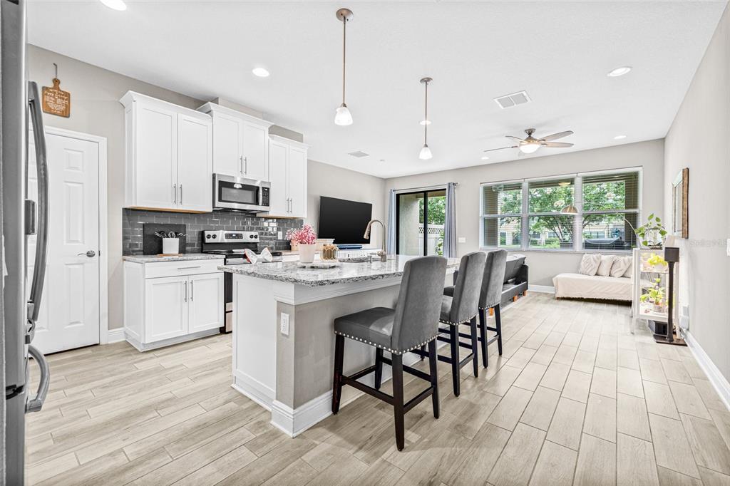 9237 Fox Sparrow Road Tampa, FL 33626 - Photo 6 of 24