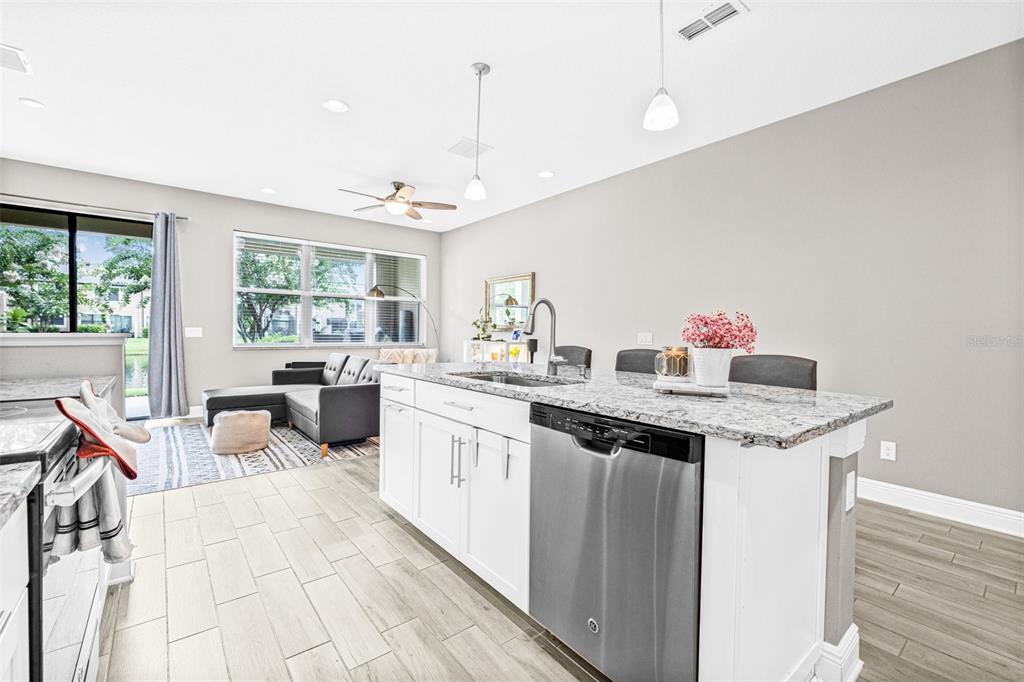 9237 Fox Sparrow Road Tampa, FL 33626 - Photo 8 of 24