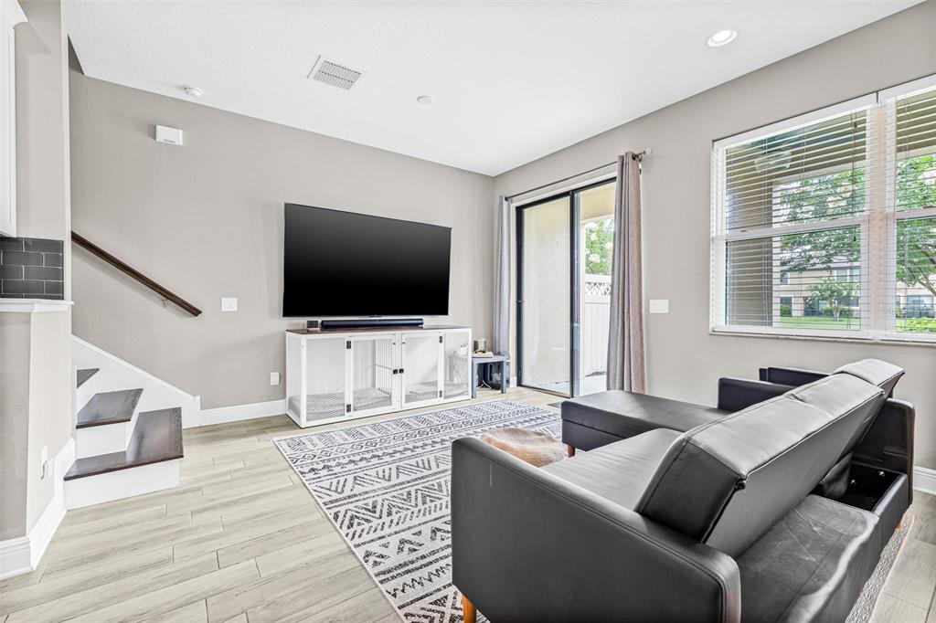 9237 Fox Sparrow Road Tampa, FL 33626 - Photo 10 of 24