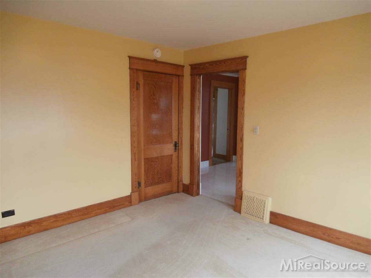 269 East Bennington Road Owosso, MI 48867 - Photo 15 of 29 31234614-14.JPG