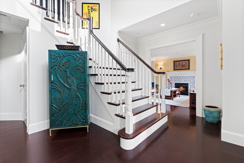 9 Lewis Path Wayland, MA 01778 - Photo 5 of 30 Gallery Image 5