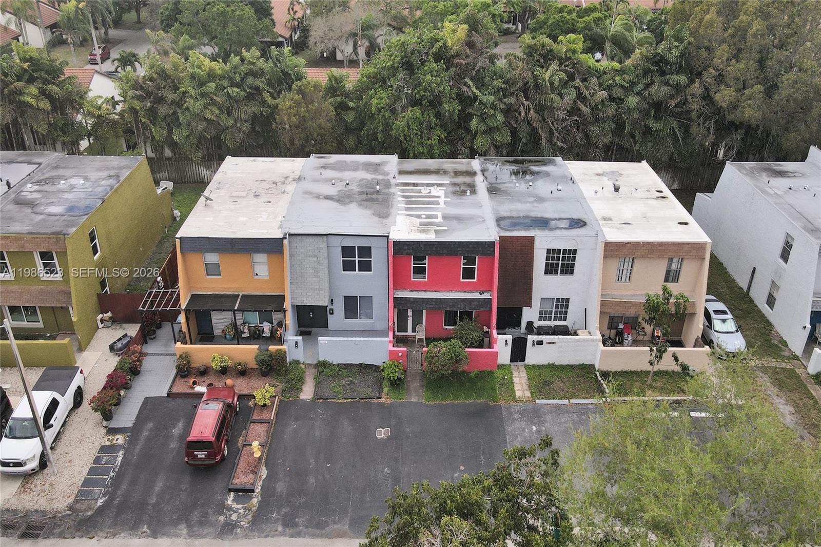 7402 Northwest 75th Street Tamarac, FL 33321 - Photo 3 of 43