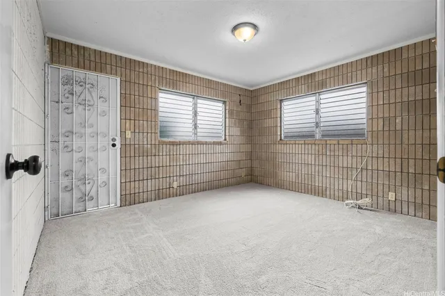 $995,000 | 2327 Round Top Drive, Honolulu, HI 96822