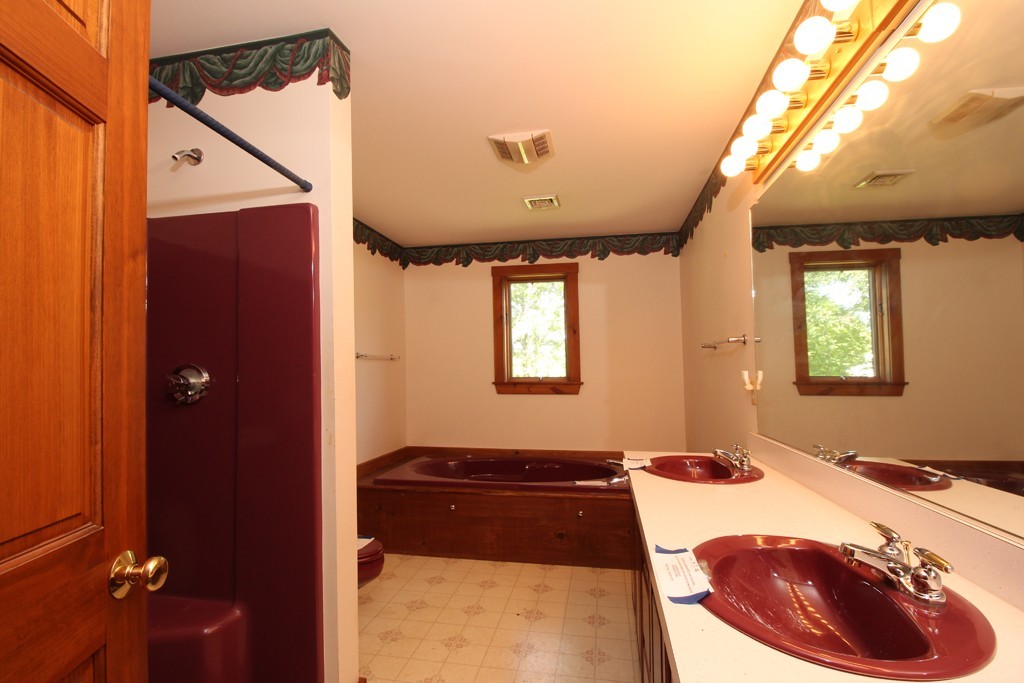 93 East Gardner Road Westminster, MA 01473 - Photo 10 of 26 Gallery Image 10