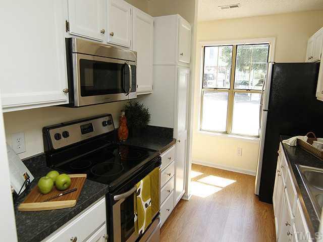 8 Parson Chase Durham, NC 27713 - Photo 2 of 17 Gallery Image 2