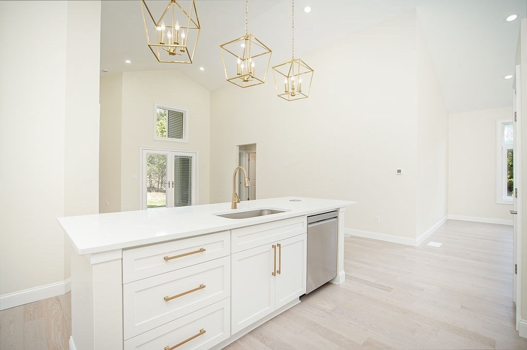 241 Palmer Road Monson, MA 01057 - Photo 9 of 42