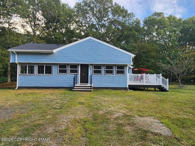 $2,200 | 22 Mountain Top Road, East Stroudsburg, PA 18302