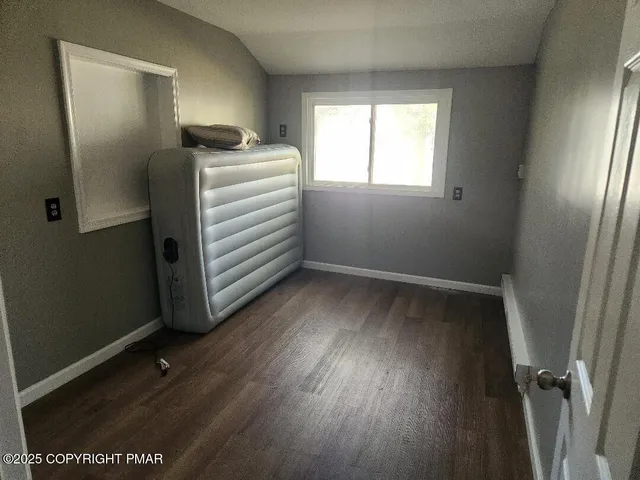 $2,200 | 22 Mountain Top Road, East Stroudsburg, PA 18302