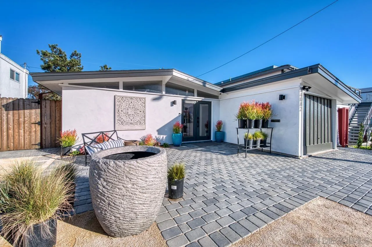 34082 La Serena Drive Dana Point, CA 92629 - Photo 2 of 43 a view of a porch