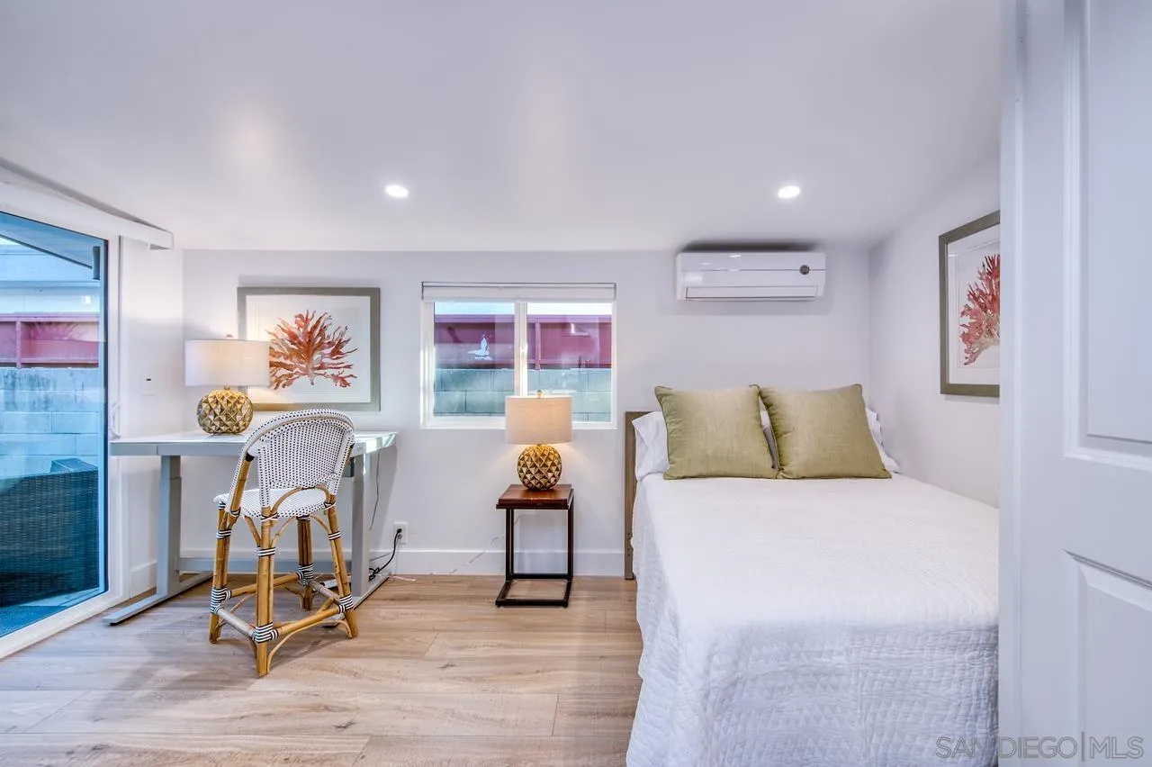 34082 La Serena Drive Dana Point, CA 92629 - Photo 25 of 43 a living room with furniture and wooden floor