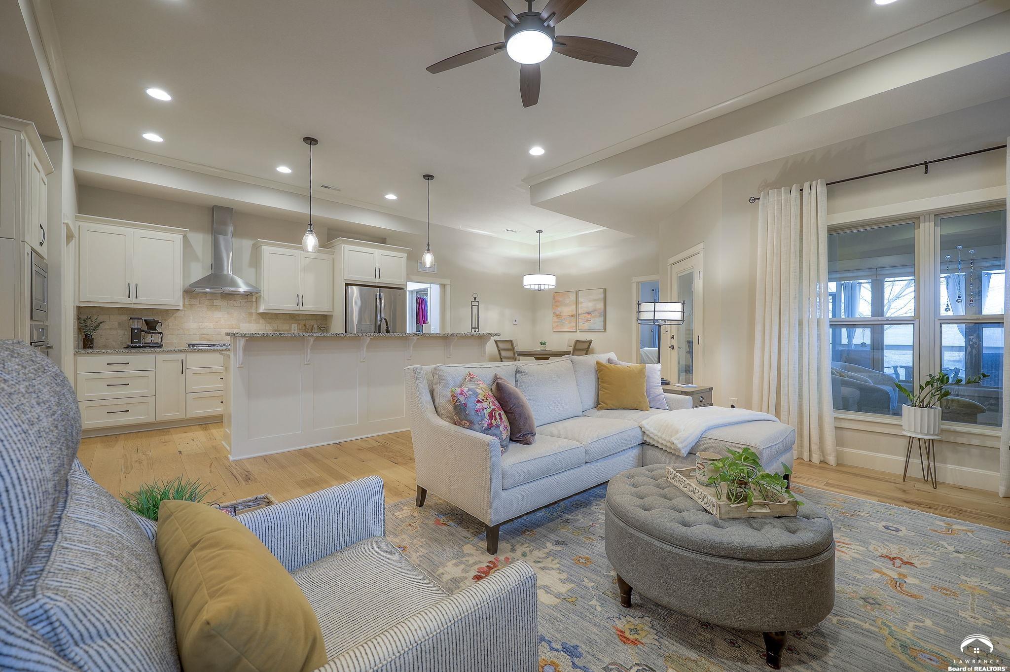 2250 Lake Pointe Drive, Unit 300 Lawrence, KS 66049 - Photo 15 of 35