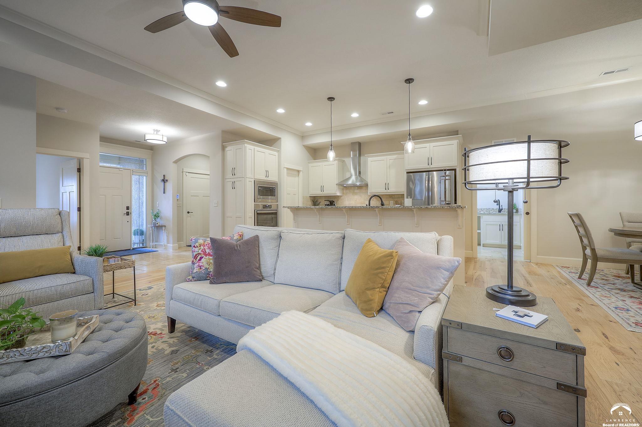 2250 Lake Pointe Drive, Unit 300 Lawrence, KS 66049 - Photo 17 of 35