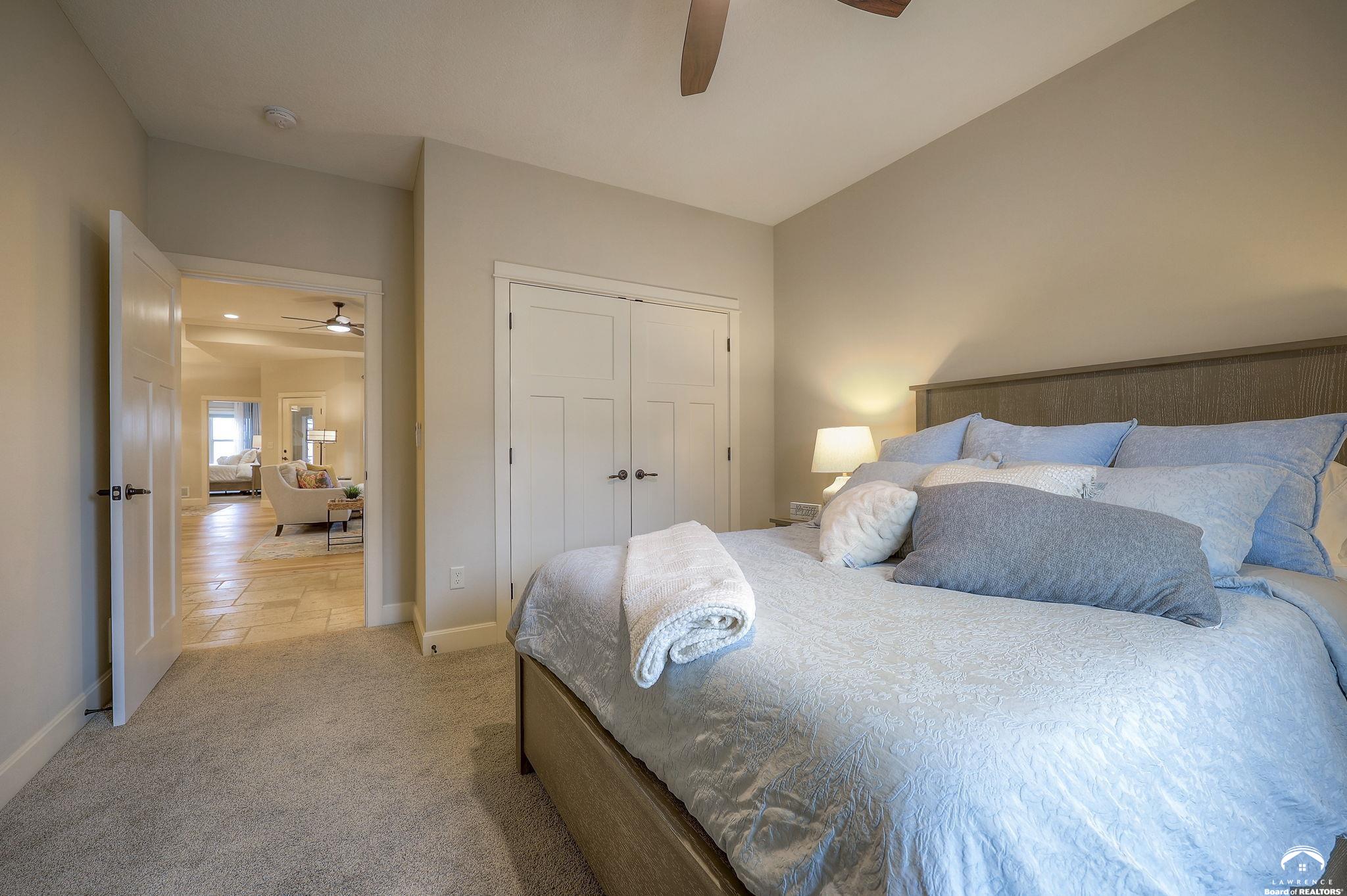 2250 Lake Pointe Drive, Unit 300 Lawrence, KS 66049 - Photo 19 of 35