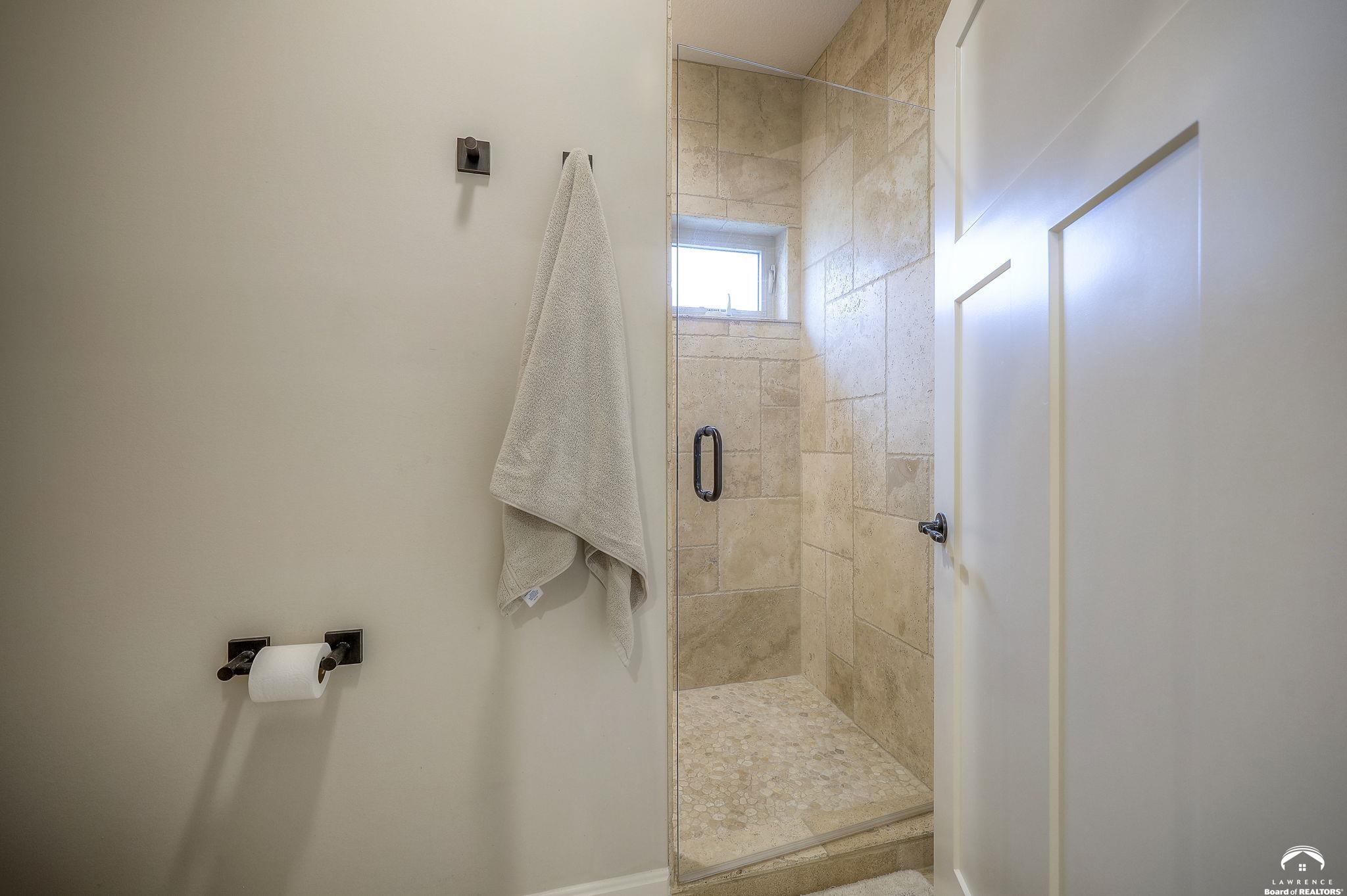 2250 Lake Pointe Drive, Unit 300 Lawrence, KS 66049 - Photo 26 of 35