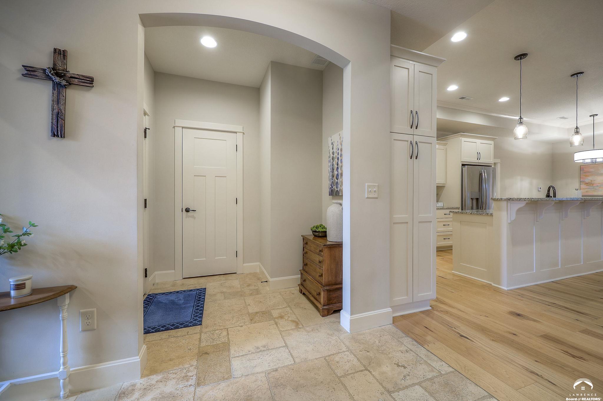 2250 Lake Pointe Drive, Unit 300 Lawrence, KS 66049 - Photo 6 of 35