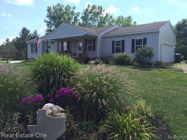 7701 North Robb Road Fowlerville, MI 48836 - Photo 1 of 14 IMG_4916.JPG