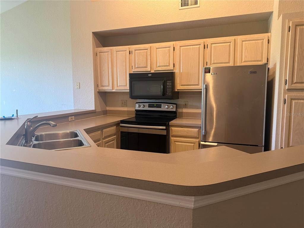1055 Normandy Trace Road Tampa, FL 33602 - Photo 5 of 17