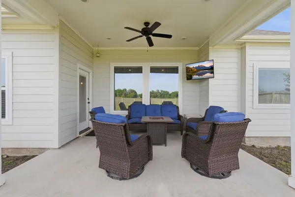 $295,000 | 173 Brazos Bend, Snook, TX 77879