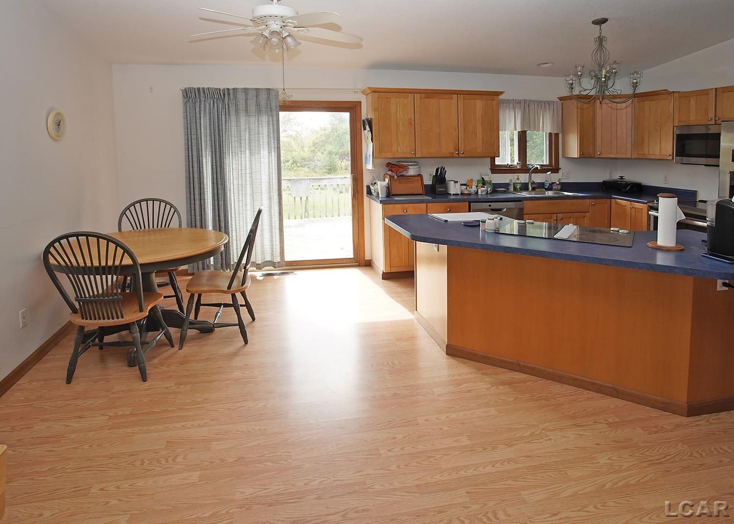 2933 Hunt Road Adrian, MI 49221 - Photo 10 of 38 50124111-14.JPG