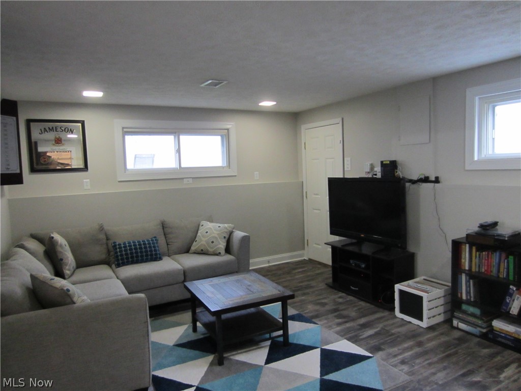 4337 Valleyside Road Cleveland, OH 44135 - Photo 14 of 25 Gallery Image 14