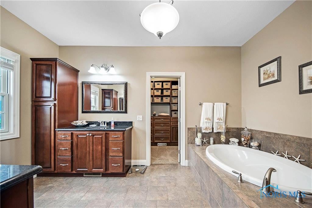 25595 Seminary Road Perrysburg, OH 43551 - Photo 11 of 50 Gallery Image 11