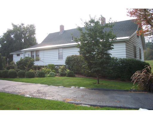 116 Clinton Road Sterling, MA 01564 - Photo 4 of 6 Gallery Image 4
