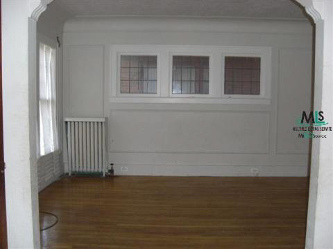 1444 Bishop Road Grosse Pointe, MI 48230 - Photo 7 of 12 330567-6.JPG