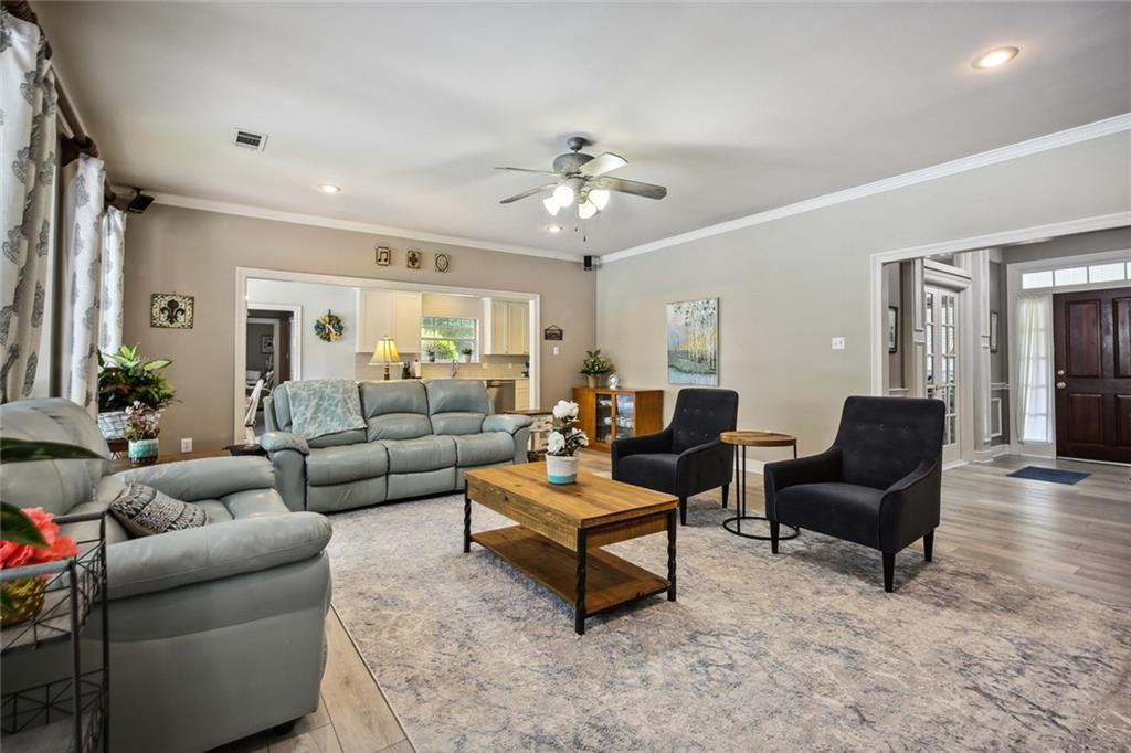 3 Rene Court Mandeville, LA 70471 - Photo 4 of 32 Gallery Image 4