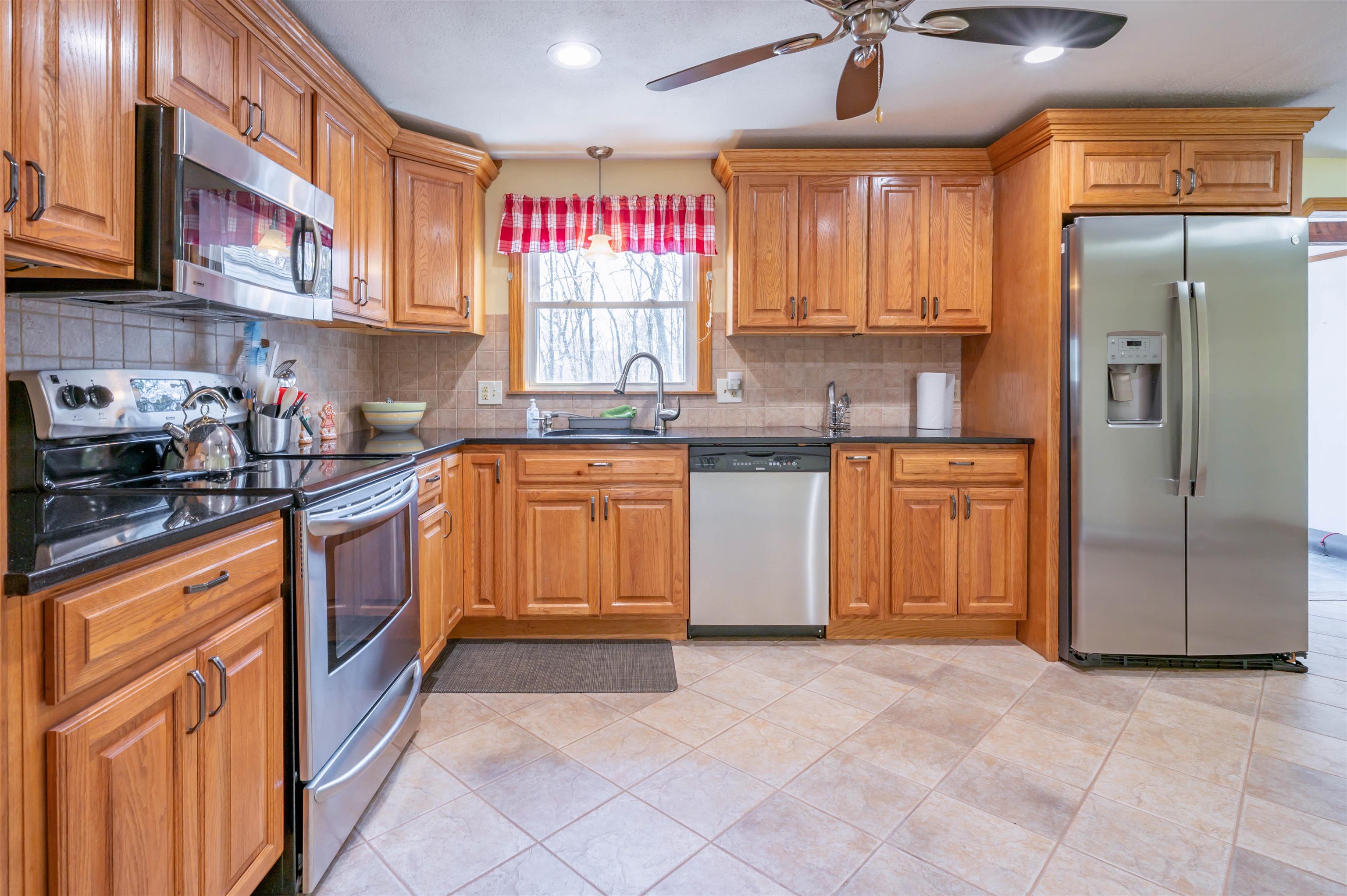 7 Dattilo Road Derry, NH 03038 - Photo 2 of 15 Gallery Image 2