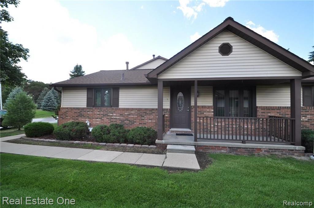 2232 London Bridge Drive Rochester Hills, MI 48307 - Photo 1 of 29