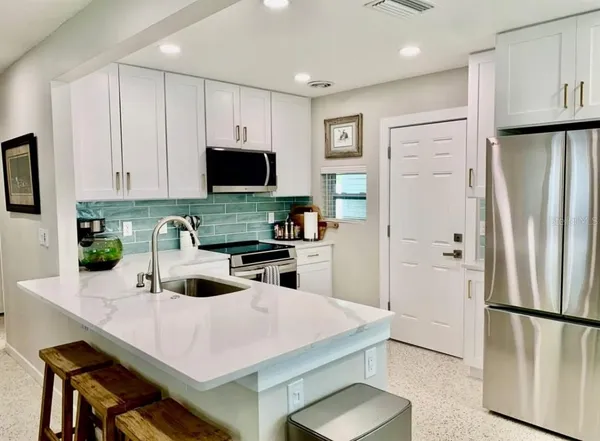 $2,495 | 2472 Coronado Way, Dunedin, FL 34698