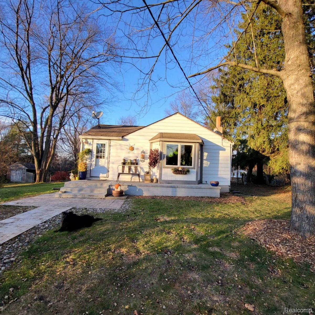 2688 Buckner Road Lake Orion, MI 48362 - Photo 3 of 5 Gallery Image 3