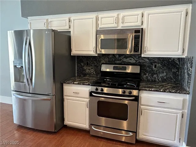 $2,999 | 3436 North Tenaya Way, Las Vegas, NV 89129