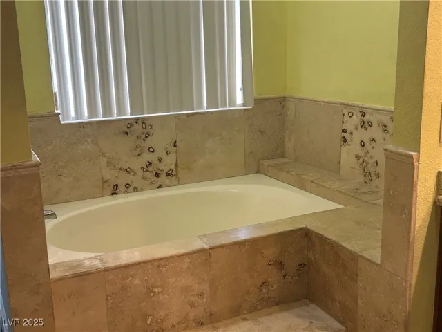 $2,999 | 3436 North Tenaya Way, Las Vegas, NV 89129