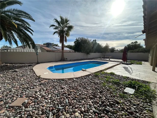 $2,999 | 3436 North Tenaya Way, Las Vegas, NV 89129