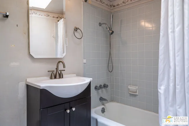 $747,000 | 488 East Laurel Circle, Palm Springs, CA 92262