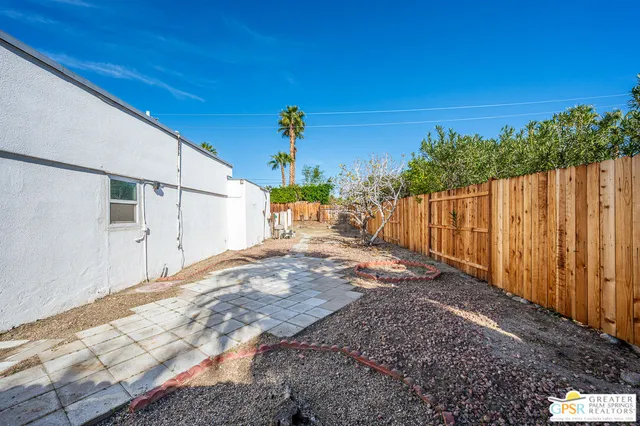 $747,000 | 488 East Laurel Circle, Palm Springs, CA 92262