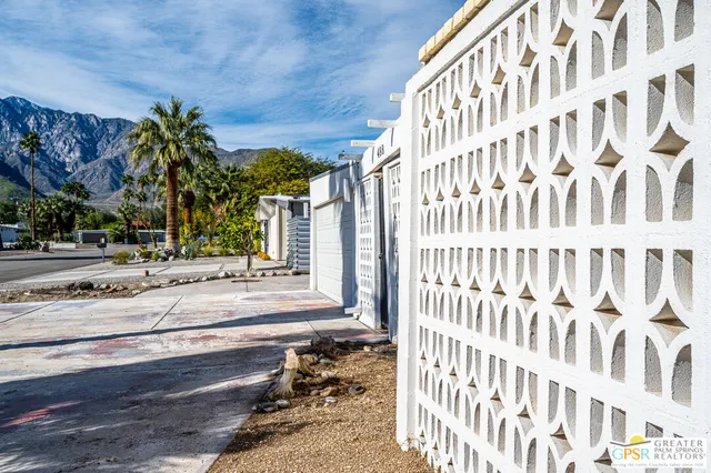 $747,000 | 488 East Laurel Circle, Palm Springs, CA 92262