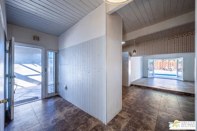$747,000 | 488 East Laurel Circle, Palm Springs, CA 92262
