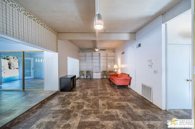 $747,000 | 488 East Laurel Circle, Palm Springs, CA 92262