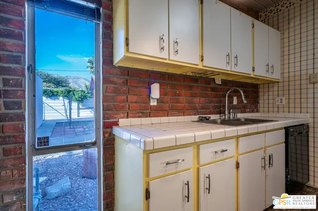 $747,000 | 488 East Laurel Circle, Palm Springs, CA 92262