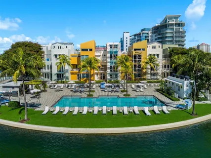 $2,750,000 | 6103 Aqua Avenue, Unit 504, Miami Beach, FL 33141