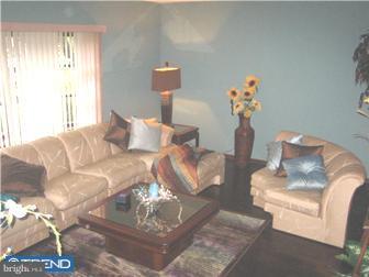 309 Coldspring Road Southampton, PA 18966 - Photo 12 of 12 Living Room